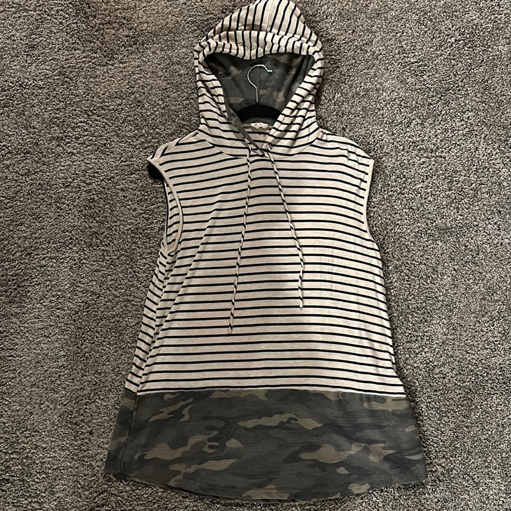 Hooded boutique tank top